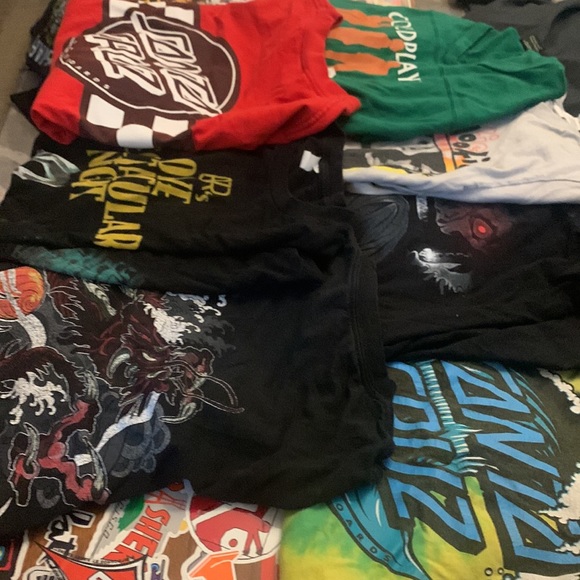 Selling Skateboard, surf, band shirt LOT. - Picture 3 of 4